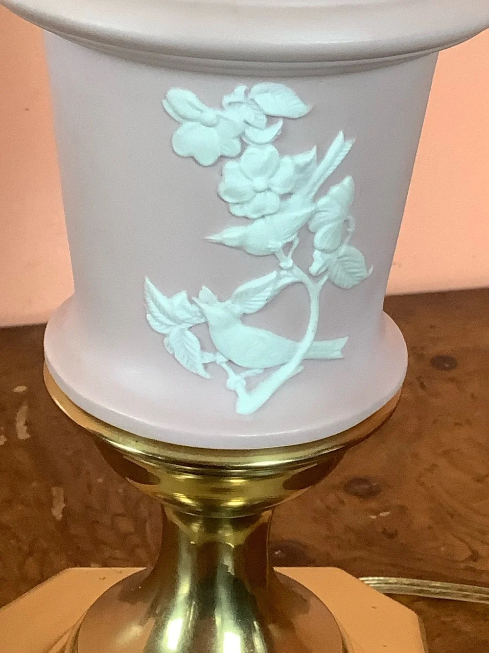Vintage Pink Jasperware Style Table Lamp Brass Base White Bird Floral Relief 25